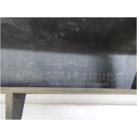 MITSUBISHI RVR CHARIOT CZ5/N11/N21/N23 - 1/1991 to 1/1997 - 5DR WAGON - GRILLE - (Second-hand)