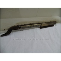 PEUGEOT 505 - 1/1980 to 1/1990 - 4DR SEDAN - RIGHT SIDE FRONT DOOR GLASS - 820 X 530 - (SECOND HAND)