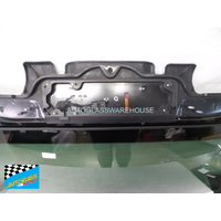 BMW 3 SERIES E91 - 3/2005 TO 12/2012 - 5DR WAGON - REAR WINDSCREEN GLASS - HEATED - GREEN (ENCAPSULATED) - NEW **