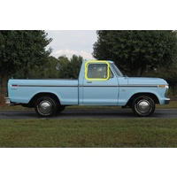 FORD F100 - 1973 TO 1981 - UTE - DRIVERS - RIGHT SIDE FRONT DOOR GLASS - CURVED - CLEAR (585w X 490h) - (Second-hand)