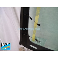 PORSCHE BOXSTER/CAYMAN 987 - 3/2005 to 12/2011 - 2DR COUPE - FRONT WINDSCREEN GLASS -RAIN SENSOR BRACKET,4 ANTENNA CONNECTORS,TOP AND SIDE MOULD - NEW