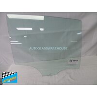 BMW 1 SERIES F20 - 10/2011 TO 10/2019 - 5DR HATCH - DRIVER - RIGHT SIDE REAR DOOR GLASS (1 HOLE) - GREEN - NEW
