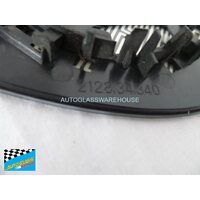VOLKSWAGEN TIGUAN 5N - 5/2008 T0 5/2016 - 5DR WAGON - DRIVER - RIGHT SIDE MIRROR - HEATED, WITH BACKING PLATE 2128.34.340 - (SECOND-HAND)