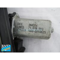 BMW 3 SERIES F30/F80 - 2/2012 TO 2/2019 - 4DR SEDAN - DRIVERS - RIGHT SIDE FRONT WINDOW REGULATOR - 1999-5YY0625 7259824 5975862 - (SECOND-HAND)