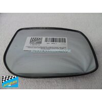 SUITABLE FOR TOYOTA YARIS NCP93R - 2/2006 TO 12/2016 - 4DR SEDAN - DRIVERS - RIGHT SIDE MIRROR - WITH BACKING PLATE - R1400 - (SECOND-HAND)