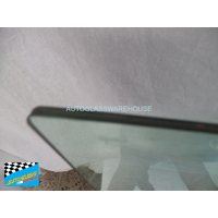HYUNDAI GENESIS G80 - 1/2015 to 12/2017 - 4DR SEDAN - DRIVERS - RIGHT SIDE FRONT DOOR GLASS - LAMINATED - (WITH FITTINGS) - GENUINE - (SECOND-HAND)