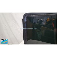 HOLDEN COMMODORE VE/VF - 8/2006 TO 10/2017 - SEDAN - SUNROOF GLASS - 820 x 435 - GENUINE - (SECOND-HAND)