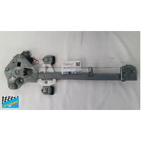 SSANGYONG MUSSO Q200 - Q201 - Q215 - 10/2018 to 3/2022 - 4DR DUAL CAB - DRIVERS - RIGHT SIDE REAR WINDOW REGULATOR - (SECOND-HAND)