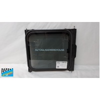 FITS TOYOTA HIACE 200 SERIES 4/2005 - 4/2019 - LWB TRADE VAN - LEFT SIDE FRONT CARGO GLASS (SLIDING DOOR) GENUINE SLIDING WINDOW INNER PIECE - PRIVACY