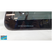 NISSAN NAVARA D23 - NP300 - 3/2015 to CURRENT - 4DR DUAL CAB - REAR WINDSCREEN GLASS - REAR SLIDER ELECTRIC (GENUINE) - SCRATCHED - (SECOND-HAND)