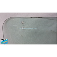 LAND ROVER DEFENDER - 1983 to CURRENT - 4DR WAGON - LEFT/RIGHT SIDE REAR SLIDING WINDOW GLASS - 530w x 415h - (SECOND-HAND)