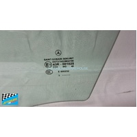 MERCEDES CLC CLASS CL203 CLC200 - 5/2001 to 5/2011 - 2DR COUPE - PASSENGERS - LEFT SIDE FRONT DOOR GLASS - 975 mm WIDE (HAS SCRATCHES) - (SECOND-HAND)