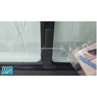 MERCEDES VITO W447 - 7/2015 to CURRENT - VAN - LEFT SIDE FRONT SLIDING ASSEMBLY GLASS FRAME - GREEN (WITH OPENING AT THE REAR OF WINDOW) - 1090w X 565