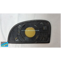 HYUNDAI GETZ TB - 10/2002 TO 9/2011 - 3DR/5DR HATCH - RIGHT SIDE MIRROR - OEM - W/ BACKING PLATE TB-CAR G/HOLDER - 170MM X 97MM - (SECOND-HAND)