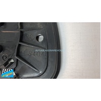 suitable for TOYOTA TARAGO ACR50R - 3/2006 to CURRENT - WAGON - PASSENGERS - LEFT SIDE MIRROR - CURVED OEM - L8404 - (SECOND-HAND)