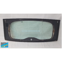 VOLVO V40 - 2/2013 to 1/2019 - 5DR HATCH - REAR WINDSCREEN GLASS - HEATED, 1 HOLE, ANTENNA & BRAKELIGHT - (SECOND-HAND)