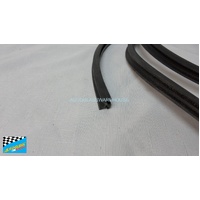 SUITABLE FOR TOYOTA YARIS - 11/2011 to 05/2020 - FRONT MOULD TOP & SIDE - GENUINE - (75533-52201) - NEW
