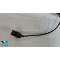 KIA SPORTAGE KNAPC82 - 7/2010 to 9/2015 - 5DR WAGON - FRONT WINDSCREEN GLASS - RAIN SENSOR LENS, WIPER HEATER - NEW