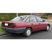 HOLDEN COMMODORE VN/VS - 9/1988 TO 8/1997 - 4DR SEDAN - DRIVERS - RIGHT SIDE REAR QUARTER GLASS - GREEN - (SECOND-HAND)