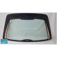 CITROEN C5 - 6/2001 to 02/2005 - 5DR HATCH - REAR WINDSCREEN GLASS - 1 HOLE, NOT ENCAPSULATED - GREEN - 1470MM X 840MM - NEW