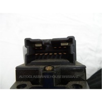 NISSAN SKYLINE R33-1/1993 to 1/1998-4DR SEDAN-RIGHT SIDE FRONT DOOR SWITCH POWER WINDOW-25401 25U00 - SERIES 1 (BLACK PLUG) -12 pin  - (Second-hand)