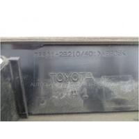 suitable for TOYOTA HIACE 200 SERIES - 4/2005 to 4/2019 - LWB TRADE VAN - GARNISH - 76801-26210/40 - (Second-hand)