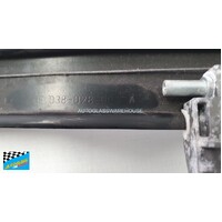 VOLKSWAGEN SCIROCCO R - 8/2012 to 12/2016 - 3DR HATCH - PASSENGER - LEFT SIDE FRONT DOOR REGULATOR - (SECOND-HAND)