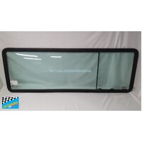 MERCEDES SPRINTER SWB - 2/1998 to 8/2006 - VAN - RIGHT SIDE REAR SLIDING WINDOW GLASS - GREEN - SINGLE FRONT OPENING  - (SECOND-HAND)