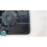 CLEARVIEW AFTERMARKET MIRROR - PASSENGERS - LEFT SIDE MIRROR WITH BLIND SPOT MONITORING - CC-157706 - 180w X165h - (SECOND-HAND)