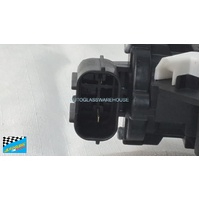MAZDA BT-50 - 6/2020 TO CURRENT - 4DR DUAL CAB - PASSENGERS - LEFT SIDE REAR WINDOW REGULATOR - (SECOND-HAND)