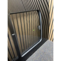 HYUNDAI STARIA LOAD US4 - 06/2021 TO 2025 - DRIVER - RIGHT SIDE FRONT SLIDING WINDOW GLASS - GREY