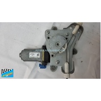 HOLDEN CAPTIVA CG - 9/2006 to 2/2011 - 5DR WAGON - RIGHT SIDE FRONT WINDOW REGULATOR - ELECTRIC (2 PIN) - (Second-hand)