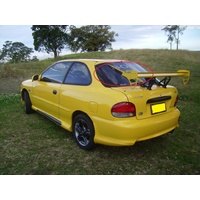 HYUNDAI EXCEL X3 - 9/1994 to 4/2000 - HATCH - REAR WINDSCREEN TOP RUBBER MOULD