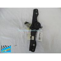 BMW 1 SERIES F20 - 10/2011 TO 10/2019 - 5DR HATCH - PASSENGERS - LEFT SIDE REAR WINDOW REGULATOR - (SECOND-HAND)