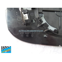 HYUNDAI TUCSON TL - 8/2015 TO 3/2021 - 5DR WAGON - RIGHT SIDE MIRROR - WITH BACKING PLATE - (SECOND-HAND)