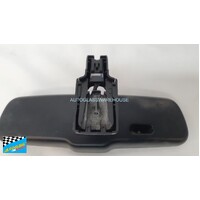 HYUNDAI SANTA FE DM - 8/2012 TO 6/2018 - CENTER INTERIOR REAR VIEW MIRROR - E11 026654 - PLUG - (SECOND-HAND)