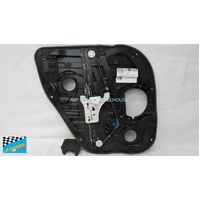 HYUNDAI i30 PD - 6/2017 TO CURRENT - 5DR HATCH - DRIVERS - RIGHT SIDE REAR WINDOW REGULATOR - (SECOND-HAND)