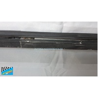 MITSUBISHI L300 EXPRESS SF/SG/SH/SJ - 10/1986 to 1/2013 - VAN - LEFT/RIGHT SIDE SLIDING DOOR GLASS (hole 940w x 450) - KINGSLEY FRAME (to be glued on)