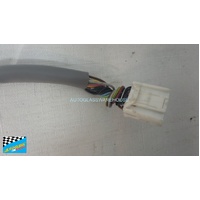 NISSAN NAVARA D23/NP300 / MERC  X3500 - 3/2015 to CURRENT - UTE - LEFT SIDE MIRROR - WITH CAMERA &  BLIND SPOT - E9 03 11083 - NO COVER - SECOND-HAND