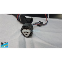 suitable for TOYOTA PRIUS V - ZVW40-41 C5 - 05/2012 to 5/2017 - 5DR WAGON - FRONT WINDSCREEN GLASS - ANTENNA - HEAT WIPER - GREEN - NEW