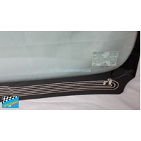 BMW 7 SERIES E65/E66 - 2003 to 2008 - 4DR SEDAN - FRONT WINDSCREEN GLASS - RAIN SENSOR (BARREL SHAPED PATCH), WIPER HEATER - GREEN - CALL FOR STOCK