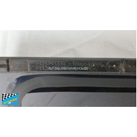 RANGE ROVER SPORT L494 - 6/2013 TO 6/2022 - 4DR WAGON - REAR WINDSCREEN GLASS - HEATED - PRIVACY TINTED - OEM DK62-42006 - (SECOND-HAND)