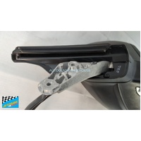 VOLKSWAGEN GOLF VII - 4/2013 TO 4/2021 - 5DR HATCH - DRIVERS - RIGHT SIDE MIRROR - E4 044874 - SILVER - (SECOND-HAND)