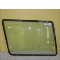 LAND ROVER DISCOVERY DISCO 1 - 3/1991 to 12/1996 - 2DR WAGON -  LEFT SIDE DOGBOX FIXED GLASS - 660 WIDE