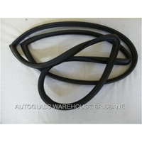 SUBARU LEONE - 10/1979 TO 7/1984 AND BRUMBY - 1/1982 TO 1/1995 - RUBBER FOR FRONT WINDSCREEN 