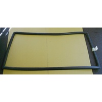 suitable for TOYOTA LANDCRUISER 75/77/78 SERIES - 1/1985 to 1/2009 - TROOP CARRIER - RUBBER FOR FRONT WINDSCREEN (600MM)