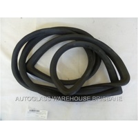 suitable for TOYOTA LANDCRUISER 40 SERIES - 1969 TO 1984 - SOFT TOP TROOP CARRIER/UTE - WINDSCREEN RUBBER ONLY (Bottom Wiper)