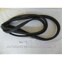 *WINDSCREEN RUBBER 80 SERIES  LANDCRUSIER -TO SUIT CHROME MOULD
