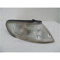 FORD FALCON EF - EL - 9/1994 to 9/1998 - 4DR SEDAN - RIGHT SIDE INDICATOR/CORNER LIGHT