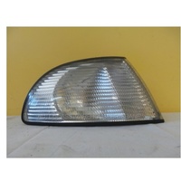 AUDI A4 B5 - 7/1995 to 5/2001 - 4DR SEDAN - RIGHT SIDE CORNER LIGHT - BOSCH 01474